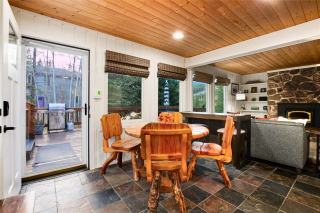 384 Blue Ridge Road photo 9