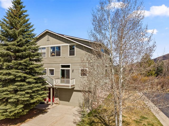 Townhome in Blue River Run Townhomes, Silverthorne — photo 2 Townhome in Blue River Run Townhomes, Silverthorne, CO — photo 2 (MLS S1068287)
