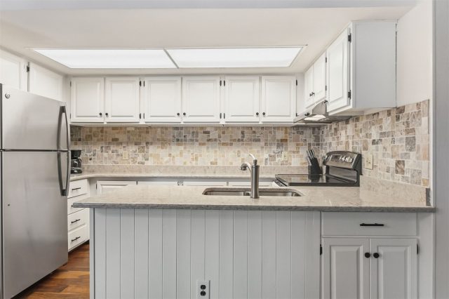 423 Wild Irishman Road 1012 photo 11