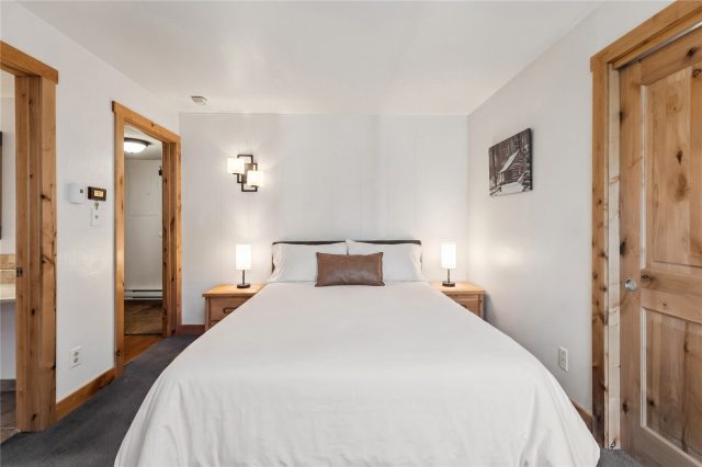 423 Wild Irishman Road 1012 photo 14