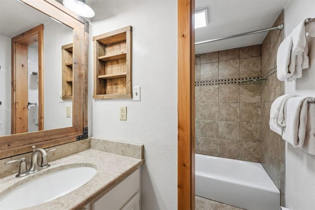 423 Wild Irishman Road 1012 photo 21