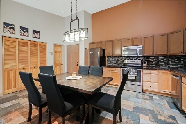 140 Wildernest Court 202 photo 12