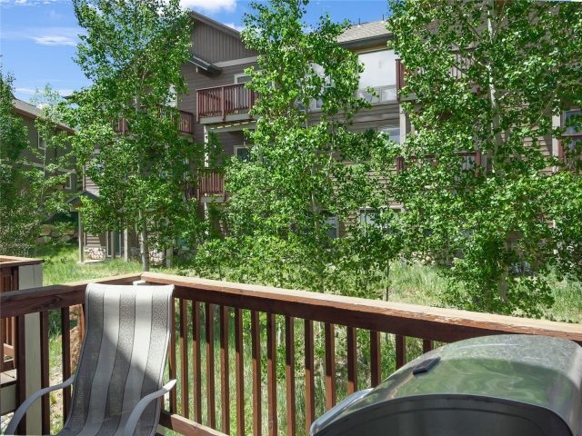 140 Wildernest Court 202 photo 41