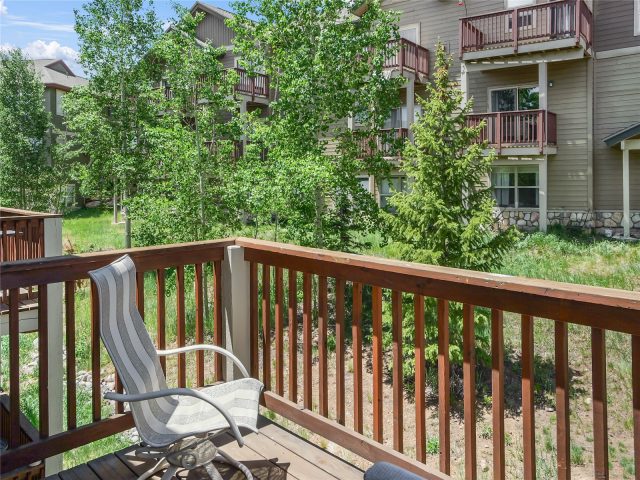 140 Wildernest Court 202 photo 43