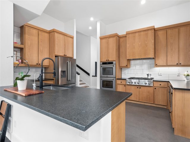 1799 Falcon Drive photo 8