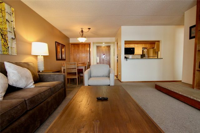 189 Ten Mile Circle 451 photo 11