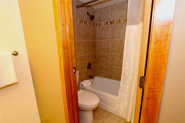 189 Ten Mile Circle 451 photo 18