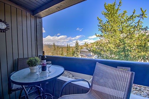 Condo in Spinnaker At Lake Dillon Condo, Dillon, CO — photo 1 (MLS S1068315)