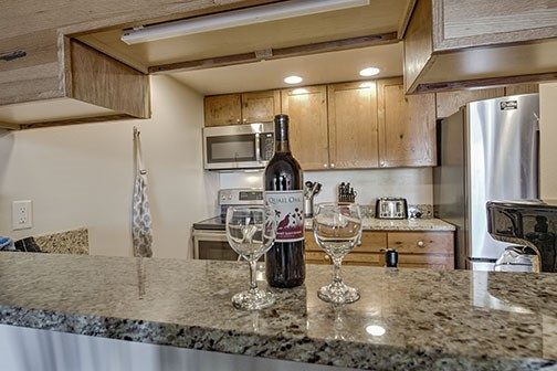 Condo in Spinnaker At Lake Dillon Condo, Dillon, CO — photo 5 (MLS S1068315)