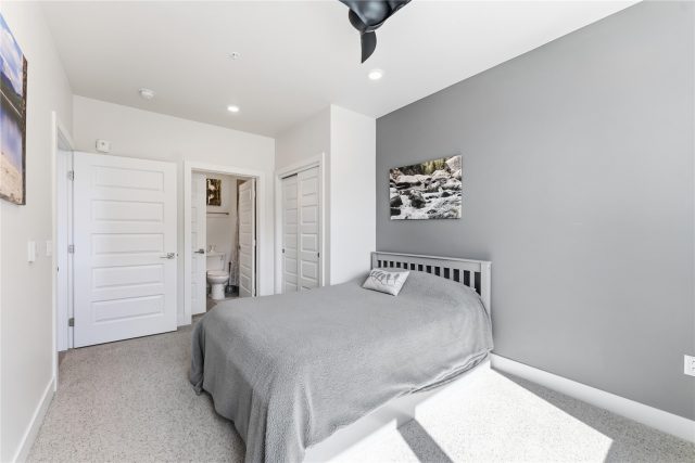 75 Clearwater Way 206 photo 23