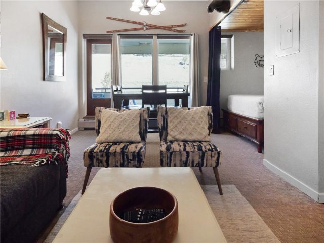 Condo in West Lake Lodge Condo, Copper Mountain — photo 3 Condo in West Lake Lodge Condo, Copper Mountain, CO — photo 3 (MLS S1068330)
