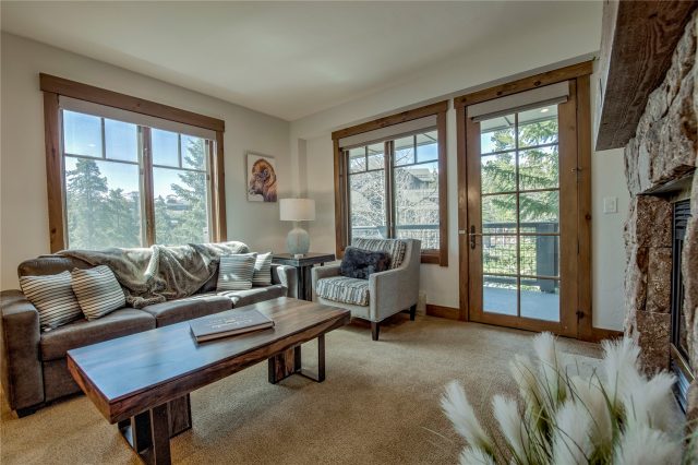 Condo in Mountain Thunder Lodge, Breckenridge, CO — photo 2 (MLS S1068332)