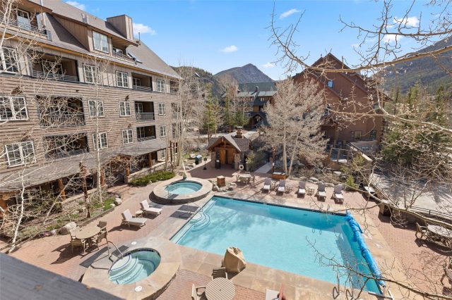 150 Dercum Square 8502 photo 10