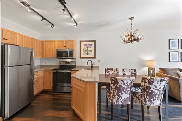 150 Dercum Square 8502 photo 17