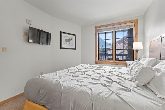 150 Dercum Square 8502 photo 22
