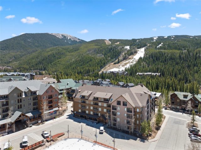 150 Dercum Square 8502 photo 40