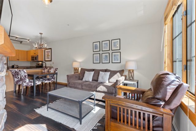 150 Dercum Square 8502 photo 7
