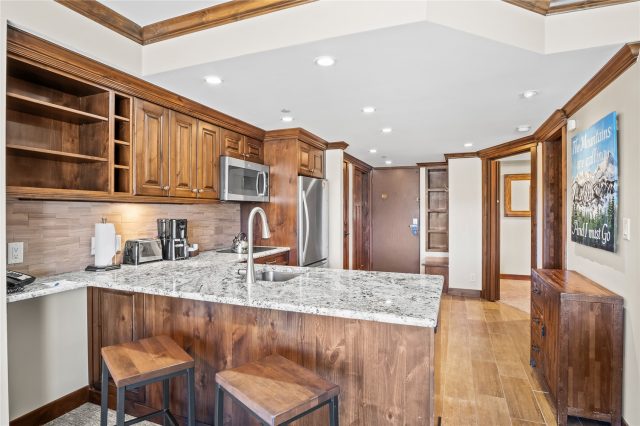 640 Village Road 4625 photo 12
