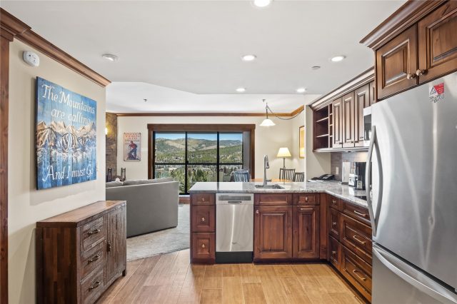 640 Village Road 4625 photo 17