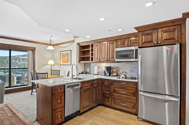 640 Village Road 4625 photo 18