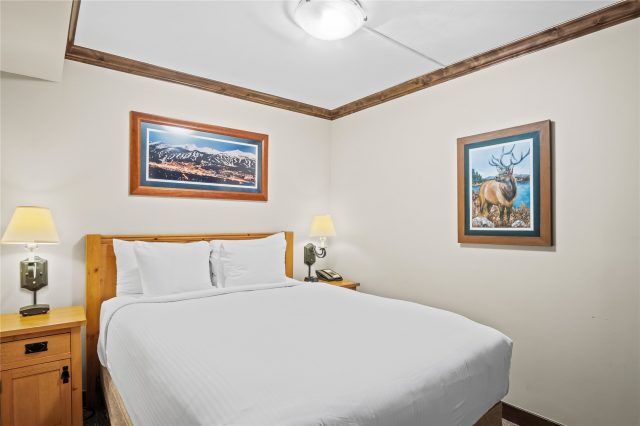 640 Village Road 4625 photo 22