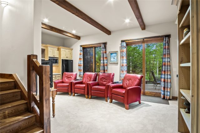 229 Highlands Drive photo 33