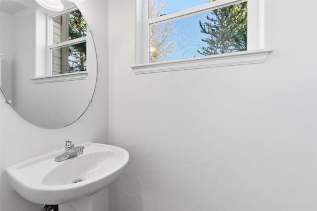 87 Audrey Circle photo 8