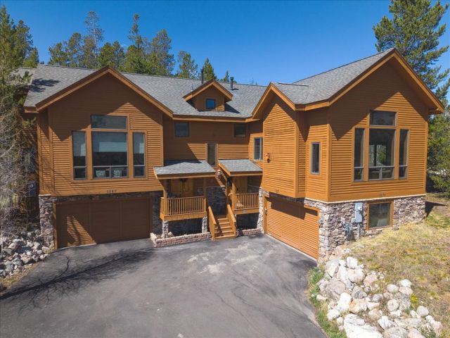 Duplex in Eagles Nest Sub, Silverthorne — photo 2 Duplex in Eagles Nest Sub, Silverthorne, CO — photo 2 (MLS S1068371)