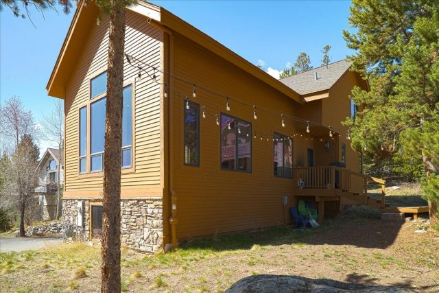 1871 Peregrine Lane photo 37