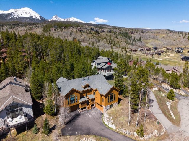 Duplex in Eagles Nest Sub, Silverthorne — photo 3 Duplex in Eagles Nest Sub, Silverthorne, CO — photo 3 (MLS S1068371)
