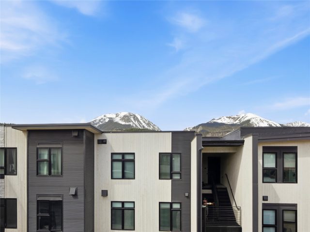 740 Blue River Parkway E11 photo 30