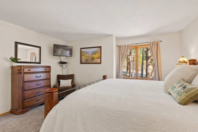 875 Four O Clock Road D3 photo 25