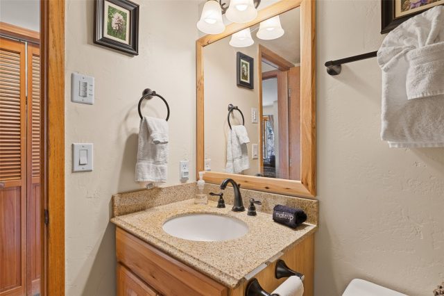 875 Four O Clock Road D3 photo 27