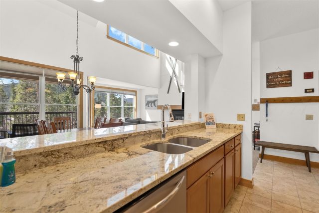 240 Tennis Club Road 1665 photo 13