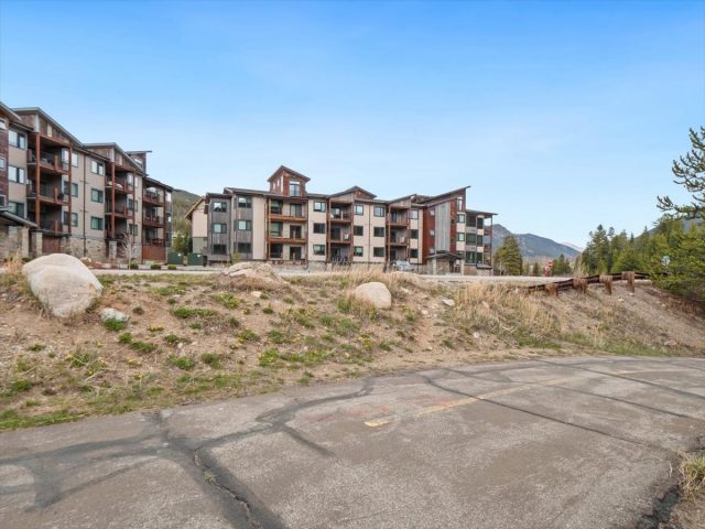 125 W Keystone Road 303 photo 23