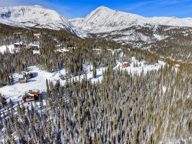 484 Carroll Lane photo 4
