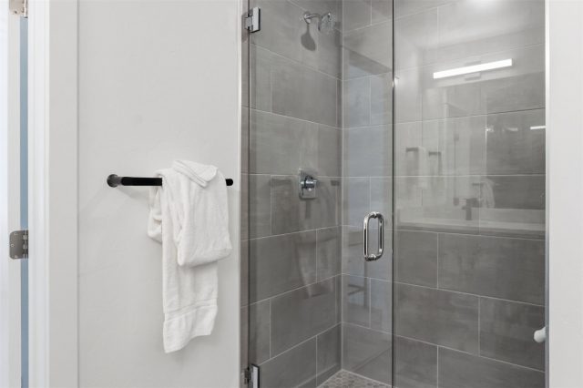 930 Blue River Parkway 625 photo 19