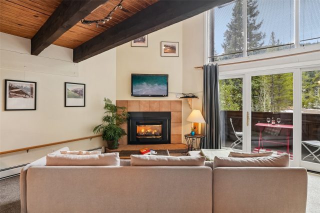 Condo in Timber Creek Condo, Copper Mountain — photo 1 Condo in Timber Creek Condo, Copper Mountain, CO — photo 1 (MLS S1068408)