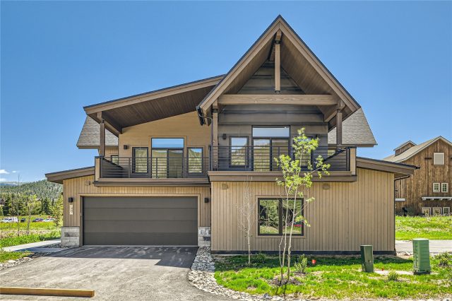 Duplex in Highlands Riverfront Subdivision Filing No.1, Breckenridge, CO — photo 4 (MLS S1068415)