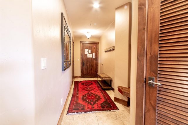 Condo in Crystal Peak Lodge Condos, Breckenridge, CO — photo 3 (MLS S1068442)