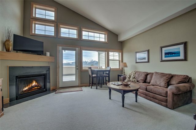 Condo in La Riva Del Lago Condos, Dillon, CO — photo 1 (MLS S1068454)