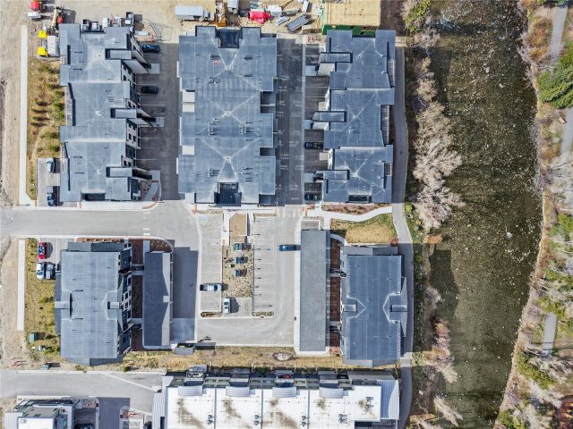 740 Blue River Parkway E4 photo 35