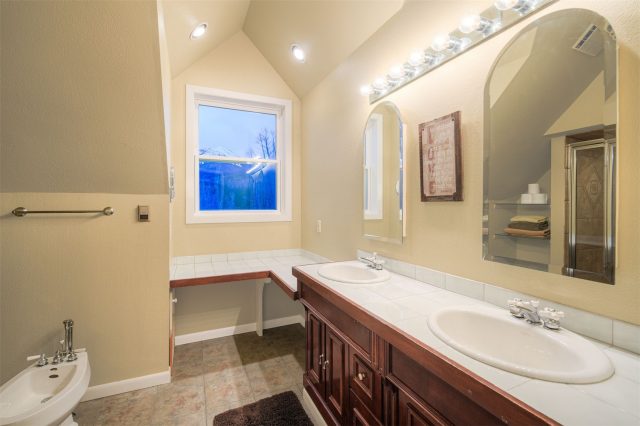 396 Hamilton Creek Road photo 34
