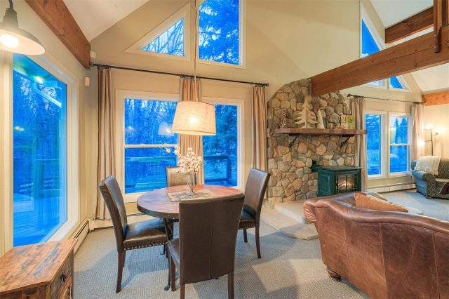 396 Hamilton Creek Road photo 7
