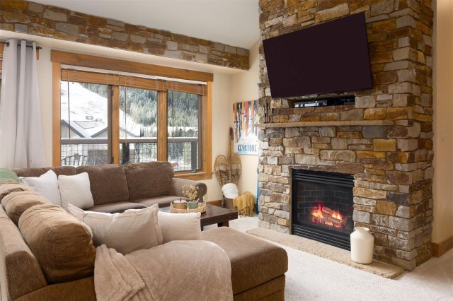 Condo in Springs At River Run Condo, Keystone — photo 1 Condo in Springs At River Run Condo, Keystone, CO — photo 1 (MLS S1068462)