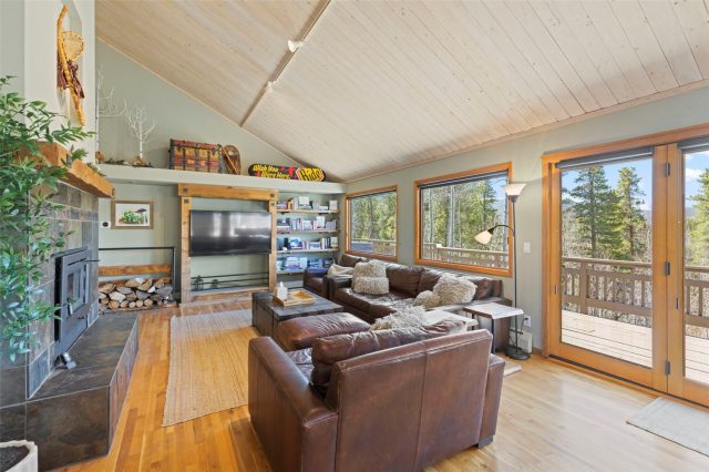 126 Hummingbird Drive photo 8