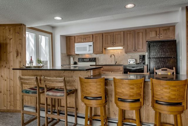 1075 Ski Hill Road 46 photo 10