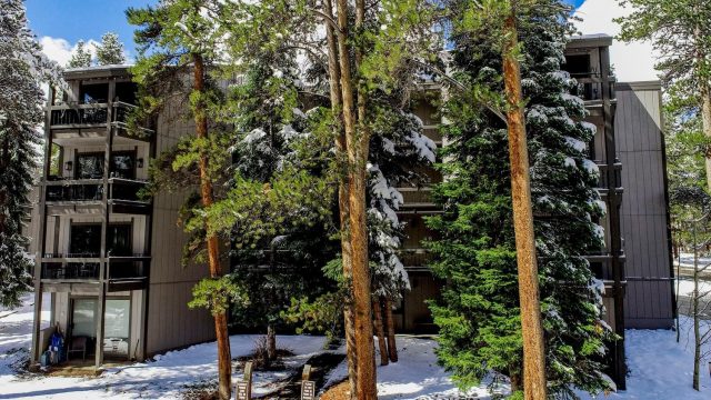 1075 Ski Hill Road 46 photo 39