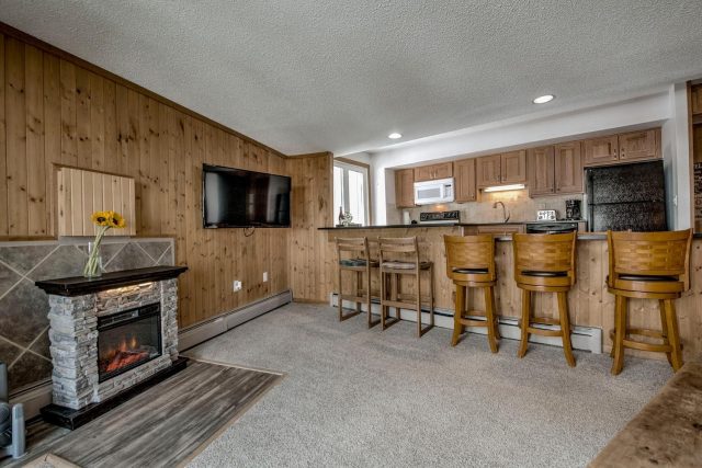 1075 Ski Hill Road 46 photo 8