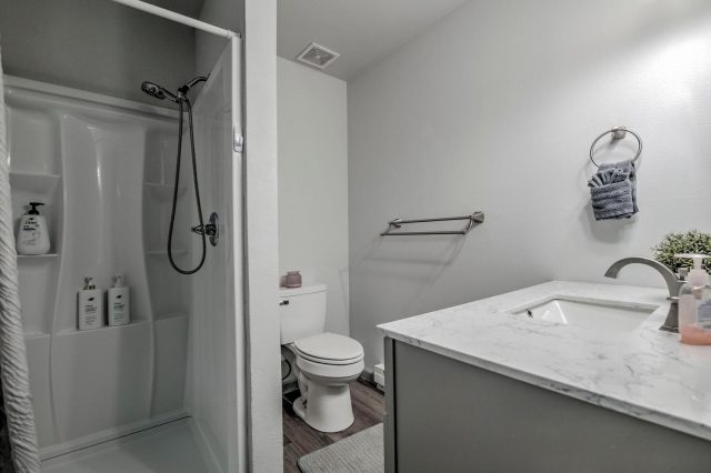 250 Cove Boulevard 3 photo 13